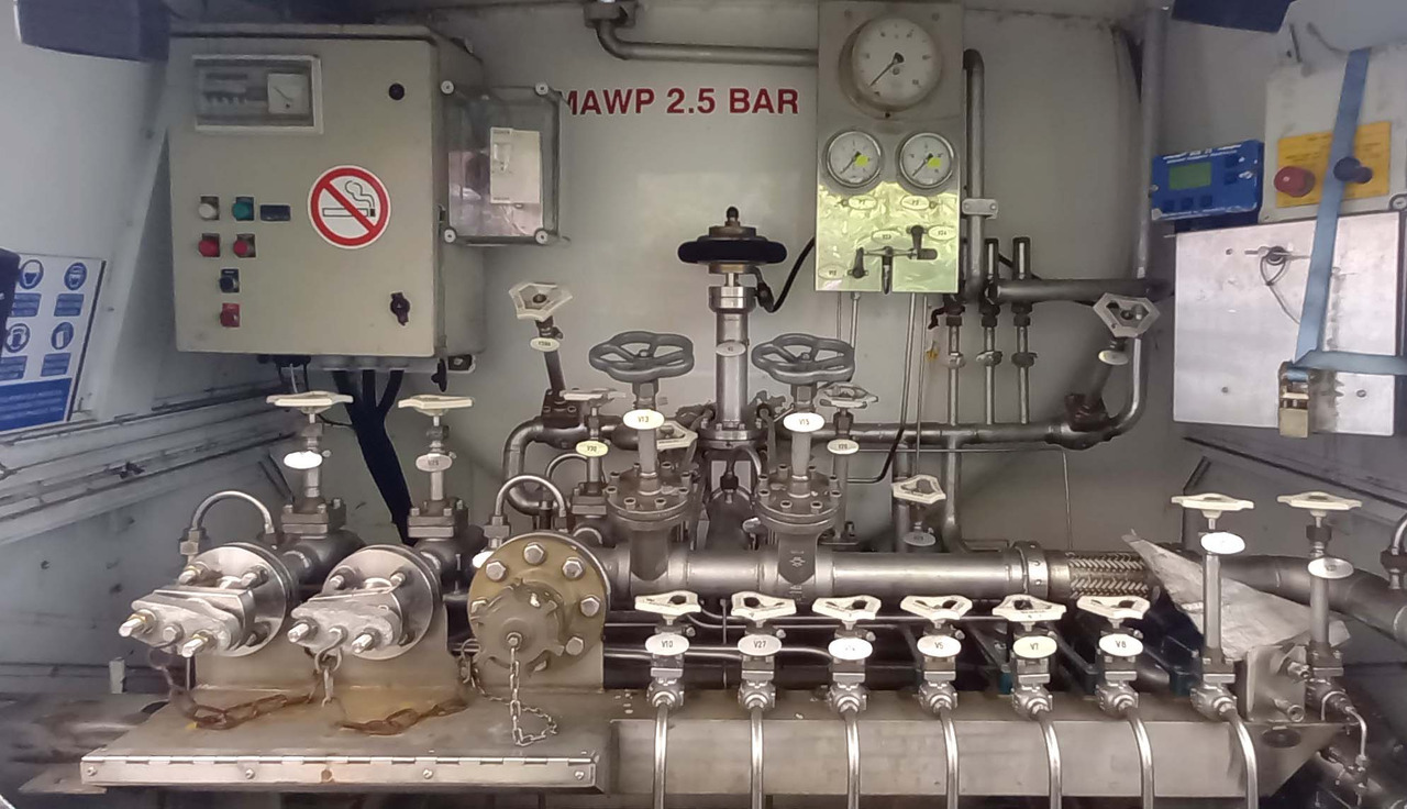 CRYOLOR Gas tank semi-trailer cryogenic used for nitrogen, argon, oxygen, LIN, LOX, LAR. - Semirreboque tanque: foto 5 CRYOLOR Gas tank semi-trailer cryogenic used for nitrogen, argon, oxygen, LIN, LOX, LAR. - Semirreboque tanque: foto 5