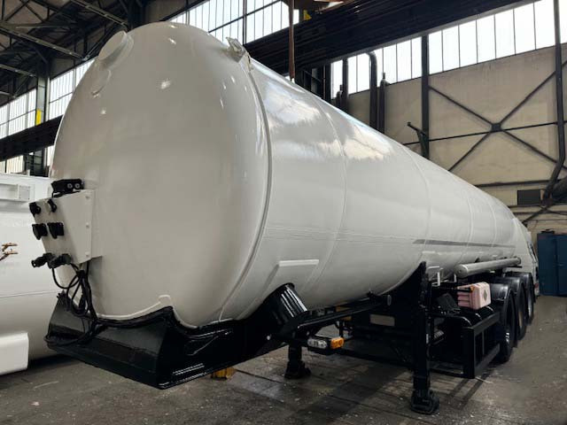 CRYOLOR Gas tank semi-trailer cryogenic used for nitrogen, argon, oxygen, LIN, LOX, LAR. - Semirreboque tanque: foto 2 CRYOLOR Gas tank semi-trailer cryogenic used for nitrogen, argon, oxygen, LIN, LOX, LAR. - Semirreboque tanque: foto 2