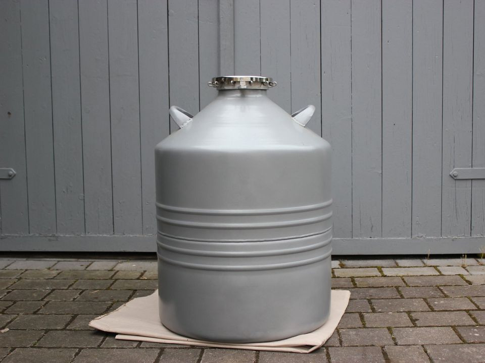Cryotherm Container 50 L Dewar used for liquid nitrogen - Depósito de armazenamento: foto 1 Cryotherm Container 50 L Dewar used for liquid nitrogen - Depósito de armazenamento: foto 1