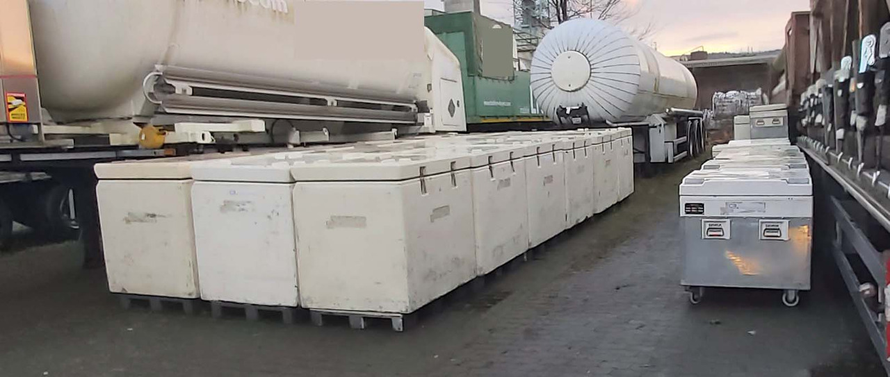 Dry ice containers used for dry ice (Trockeneis) boxes - Carroçaria para furgões: foto 1 Dry ice containers used for dry ice (Trockeneis) boxes - Carroçaria para furgões: foto 1