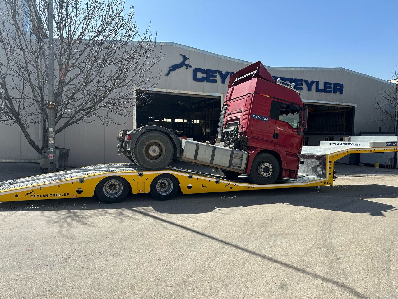 CEYLAN 2 AXLE TRUCK CARRIER - Semi-reboque: foto 1 CEYLAN 2 AXLE TRUCK CARRIER - Semi-reboque: foto 1