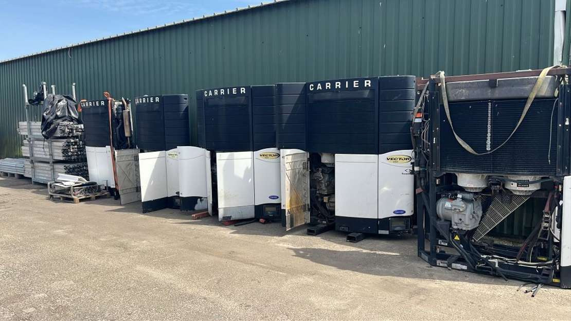 Diversen Vector 1800 Compleet en onderdelen Compressor ect - Semi-reboque frigorífico: foto 5 Diversen Vector 1800 Compleet en onderdelen Compressor ect - Semi-reboque frigorífico: foto 5