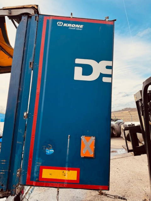 Krone Krone achterdeuren - Carroceria e exterior por Camião: foto 1 Krone Krone achterdeuren - Carroceria e exterior por Camião: foto 1