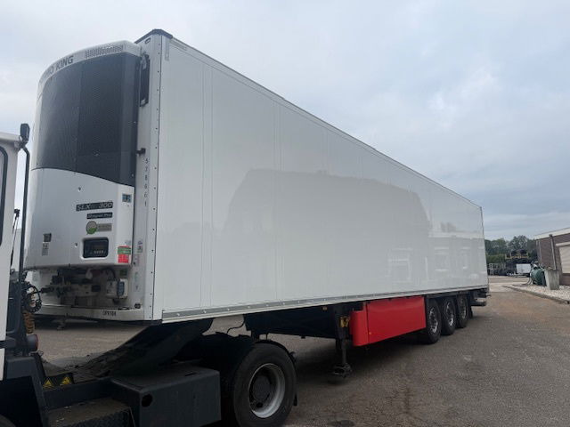 Schmitz Cargobull SLXe 300 1894 uur laadklep 2liftassen - Semi-reboque frigorífico: foto 1 Schmitz Cargobull SLXe 300 1894 uur laadklep 2liftassen - Semi-reboque frigorífico: foto 1