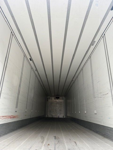 Schmitz Cargobull Thermoking SLXe 300 weinig uren Laadklep Liftas - Semi-reboque frigorífico: foto 5 Schmitz Cargobull Thermoking SLXe 300 weinig uren Laadklep Liftas - Semi-reboque frigorífico: foto 5