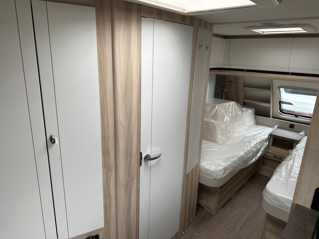 Caravana novo DE LUXE 495 UL 2024: foto 6