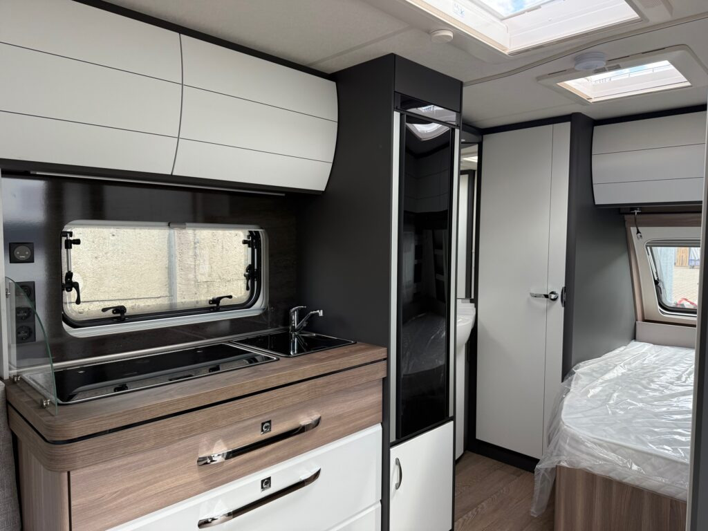 Caravana novo EXCELLENT EDITION 460 UFe 2025: foto 8