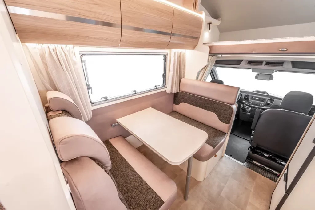 Rimor EVO 5 – FV 23% - Autocaravana capucine: foto 4 Rimor EVO 5 – FV 23% - Autocaravana capucine: foto 4