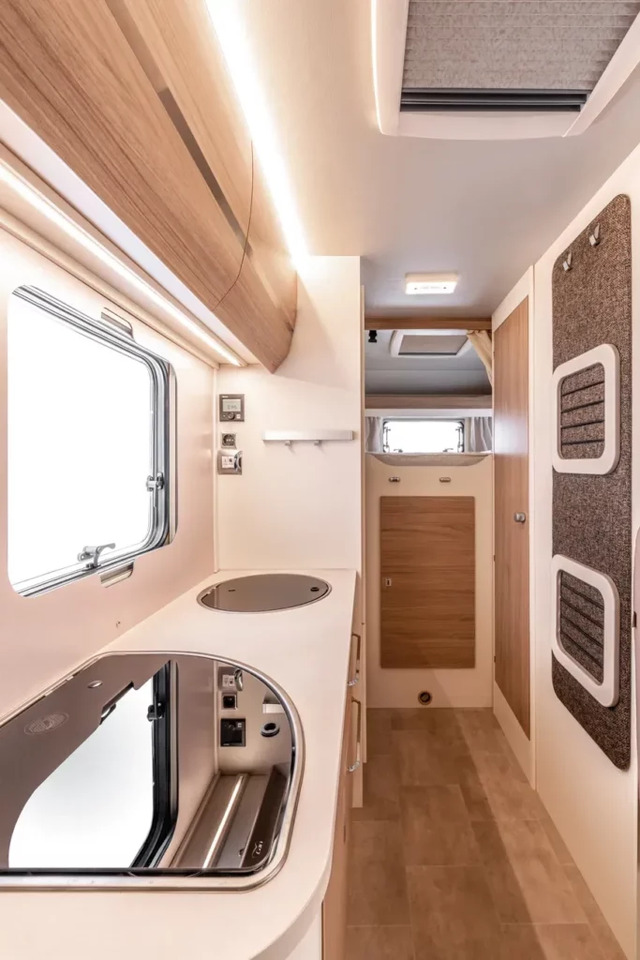 Rimor EVO 5 – FV 23% - Autocaravana capucine: foto 5 Rimor EVO 5 – FV 23% - Autocaravana capucine: foto 5