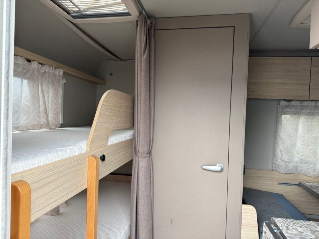 Weinsberg CaraCito 470 QDK 2024 - Caravana: foto 5 Weinsberg CaraCito 470 QDK 2024 - Caravana: foto 5