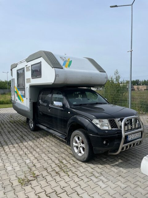Zabudowa kempingowa do Pick-up’a Knaus Traveller - Autocaravana capucine: foto 1 Zabudowa kempingowa do Pick-up’a Knaus Traveller - Autocaravana capucine: foto 1