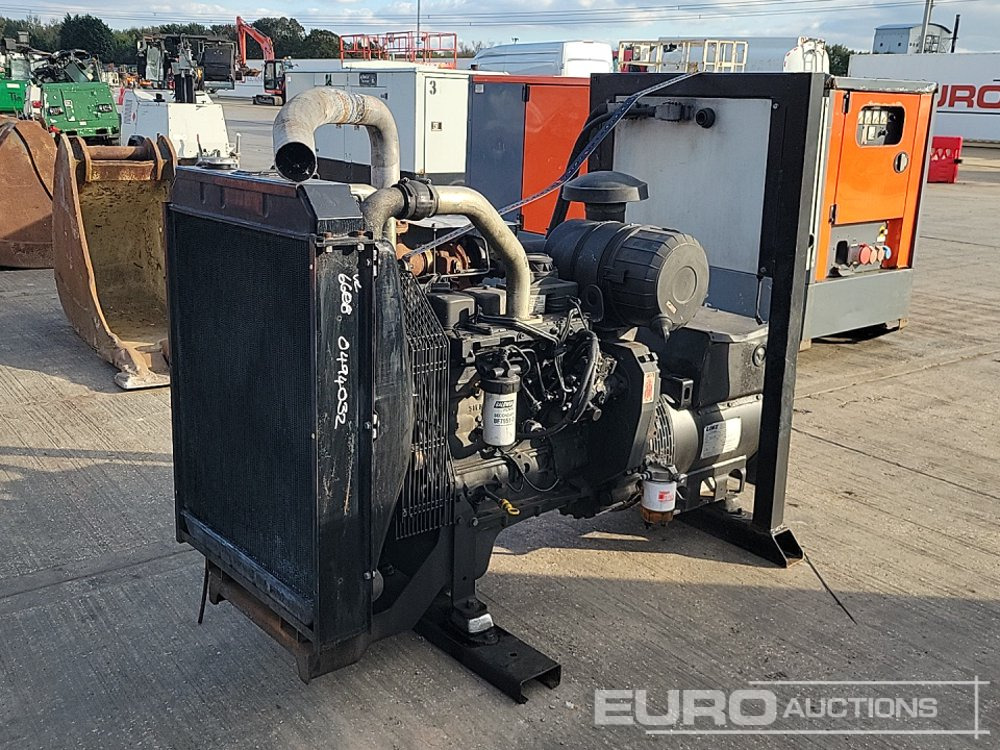 100kVA Generator, Iveco Engine - Gerador elétrico: foto 1 100kVA Generator, Iveco Engine - Gerador elétrico: foto 1