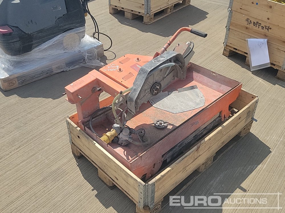 110 Volt Masonry Saw - Equipamento de construção: foto 1 110 Volt Masonry Saw - Equipamento de construção: foto 1