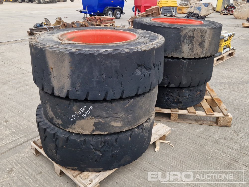12.00-20 Tyre & Rim to suit 12 Ton Linde Forklift (6 of) - Pneu: foto 1 12.00-20 Tyre & Rim to suit 12 Ton Linde Forklift (6 of) - Pneu: foto 1