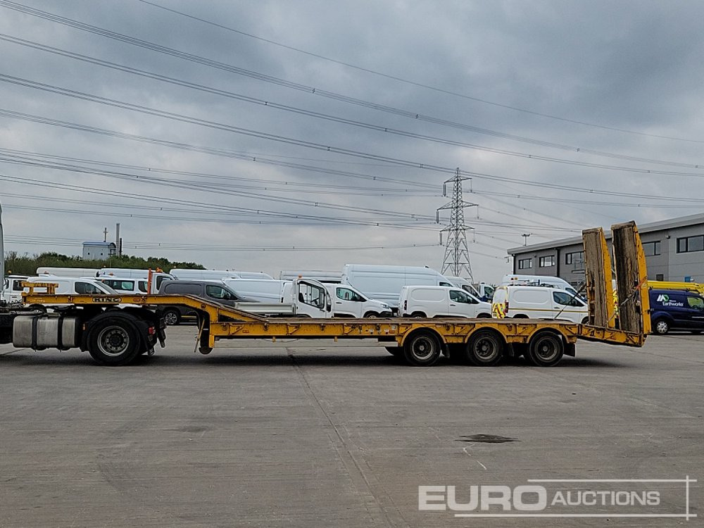 1998 King trailers Tri Axle Step Frame Low Loader Trailer, Neck Ramps, Out Riggers, Hydraulic Ramps - Semi-reboque baixa: foto 2 1998 King trailers Tri Axle Step Frame Low Loader Trailer, Neck Ramps, Out Riggers, Hydraulic Ramps - Semi-reboque baixa: foto 2