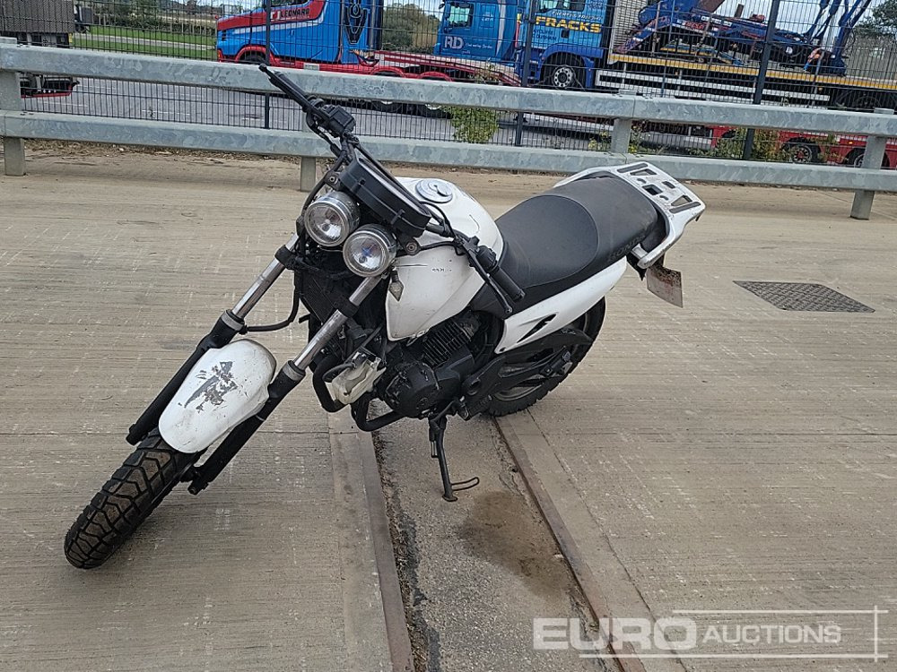 2004 Honda XL125 - Motocicleta: foto 1 2004 Honda XL125 - Motocicleta: foto 1