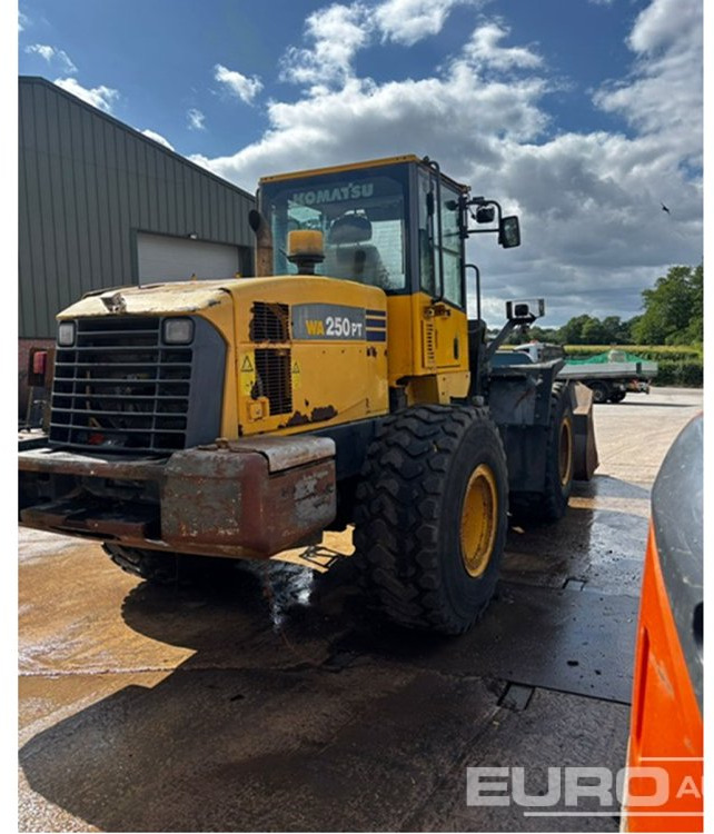 2004 Komatsu WA250PT-5H - Pá carregadora de rodas: foto 5 2004 Komatsu WA250PT-5H - Pá carregadora de rodas: foto 5