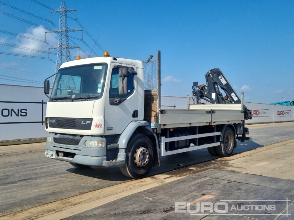2006 DAF LF55.220 - Camião de caixa aberta/ Plataforma: foto 1 2006 DAF LF55.220 - Camião de caixa aberta/ Plataforma: foto 1