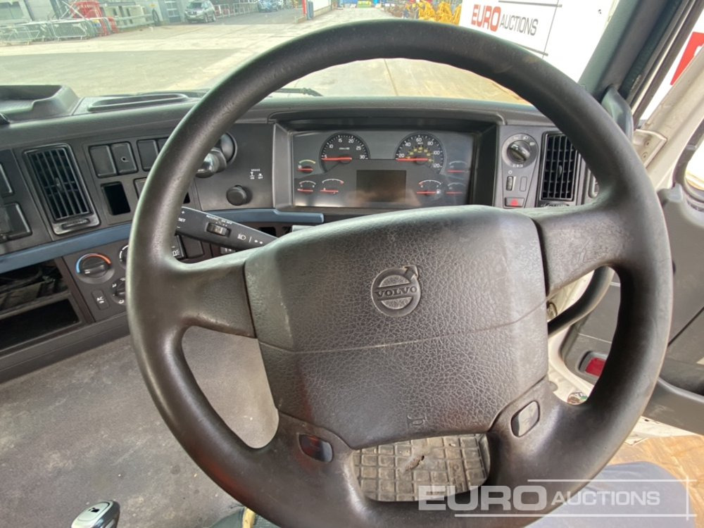 Camião chassi 2006 Volvo 400: foto 42