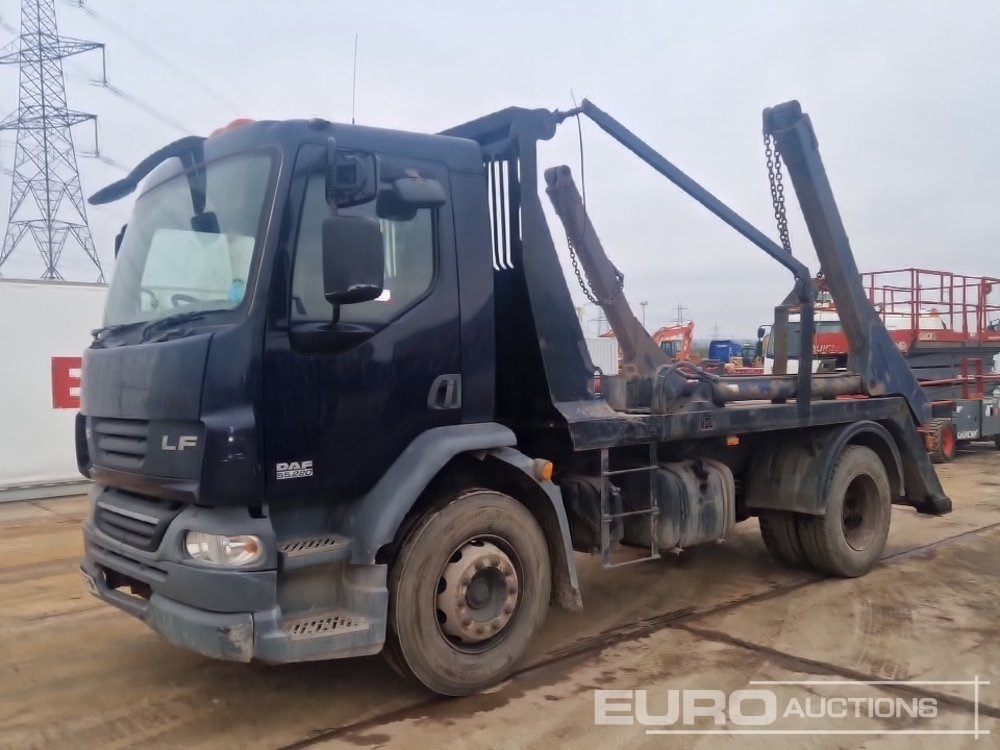 2008 DAF LF55.220 - Camião multibenne: foto 1 2008 DAF LF55.220 - Camião multibenne: foto 1