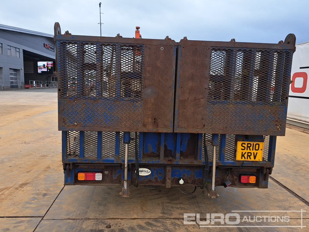 2010 Isuzu 4x2 Beavertail Plant Lorry, Auto Gearbox, Winch, Hydraulic Fliptoe Ramp - Camião de caixa aberta/ Plataforma: foto 4 2010 Isuzu 4x2 Beavertail Plant Lorry, Auto Gearbox, Winch, Hydraulic Fliptoe Ramp - Camião de caixa aberta/ Plataforma: foto 4