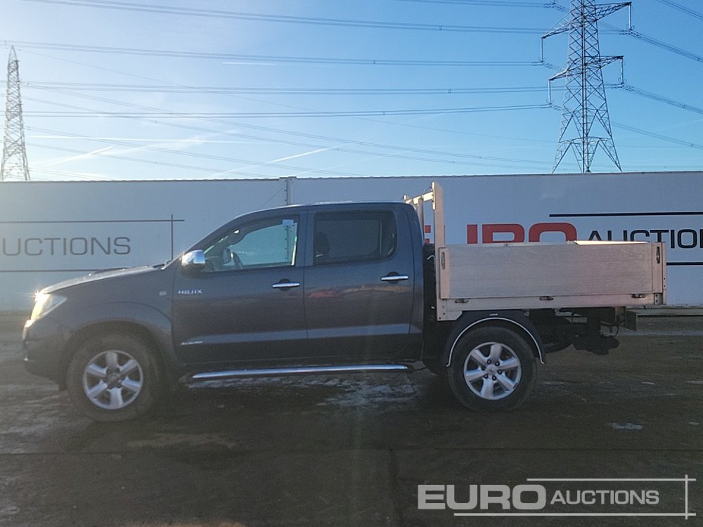 2010 Toyota Hilux Invincible - Pick-up: foto 2 2010 Toyota Hilux Invincible - Pick-up: foto 2