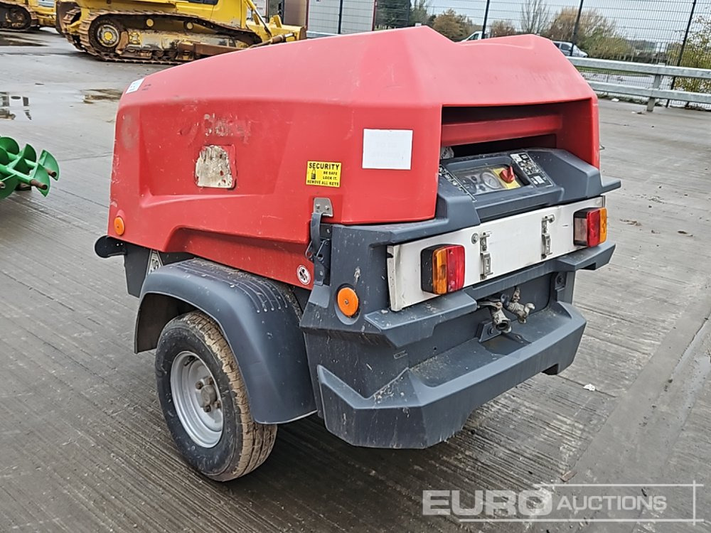 2011 Atlas Copco XAS48 90CFM - Compressor de ar: foto 3 2011 Atlas Copco XAS48 90CFM - Compressor de ar: foto 3