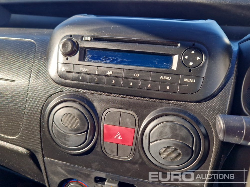 Furgão compacto 2011 Fiat Fiorino: foto 20