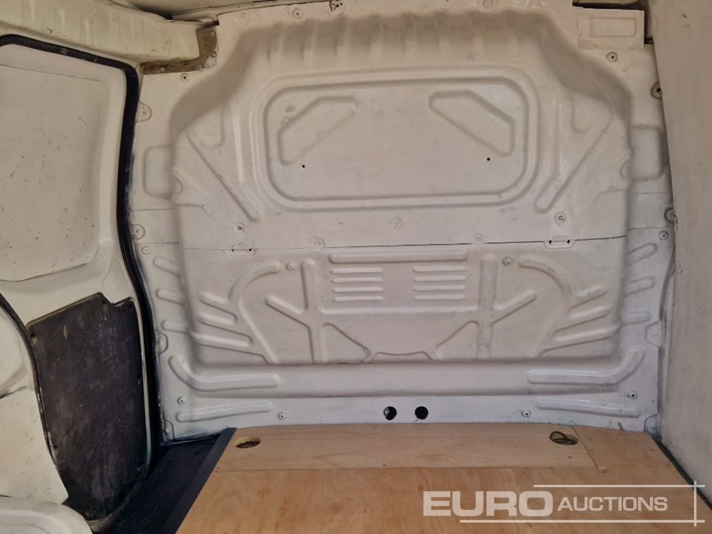 Furgão compacto 2011 Fiat Fiorino: foto 28