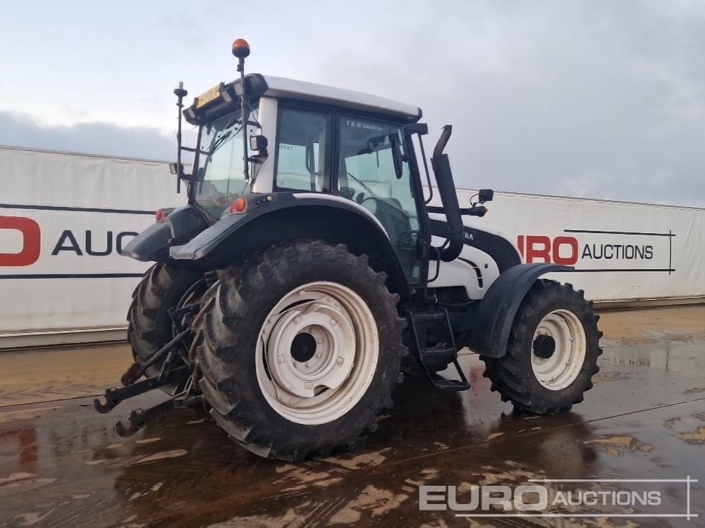 2011 Valtra N121 - Trator: foto 5 2011 Valtra N121 - Trator: foto 5