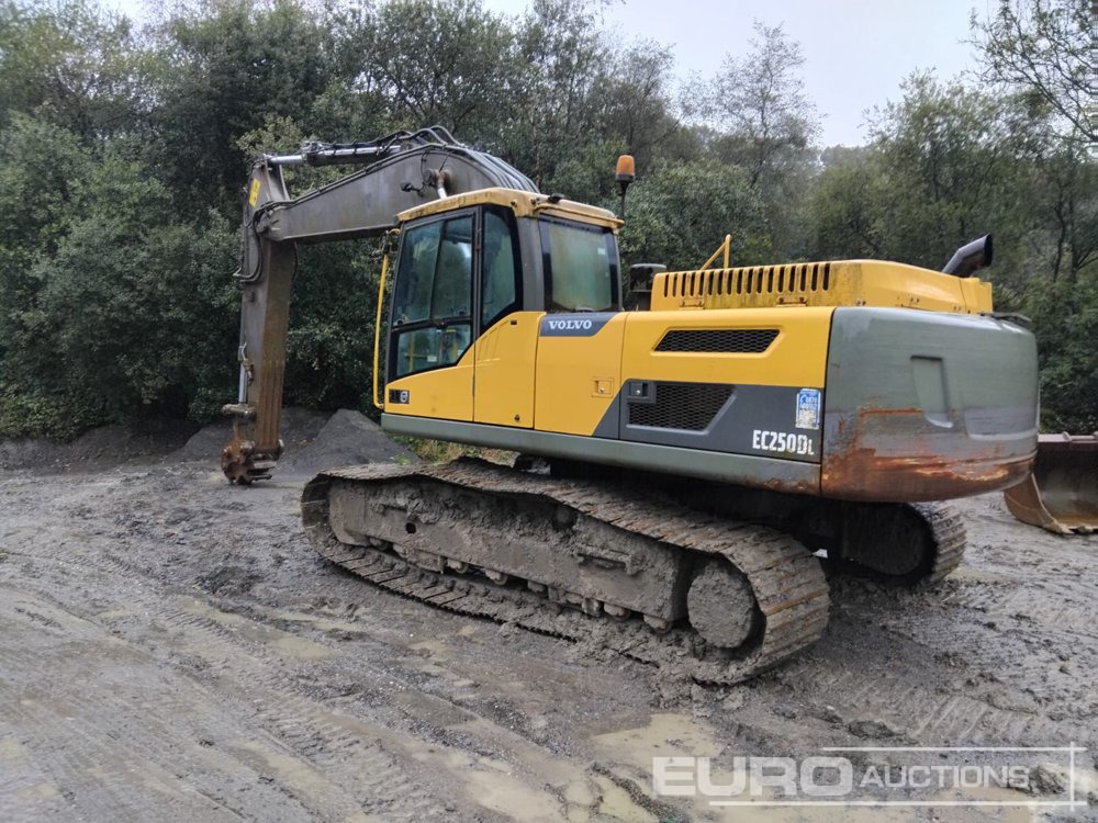2011 Volvo EC250DL - Escavadora de rastos: foto 2 2011 Volvo EC250DL - Escavadora de rastos: foto 2