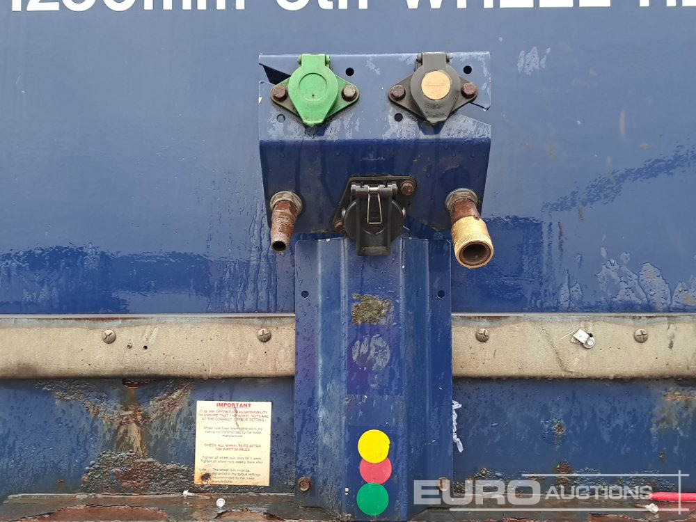 2012 SDC 45' Tri Axle Flat Trailer, BPW Axles - Semi-reboque de lona: foto 5 2012 SDC 45' Tri Axle Flat Trailer, BPW Axles - Semi-reboque de lona: foto 5