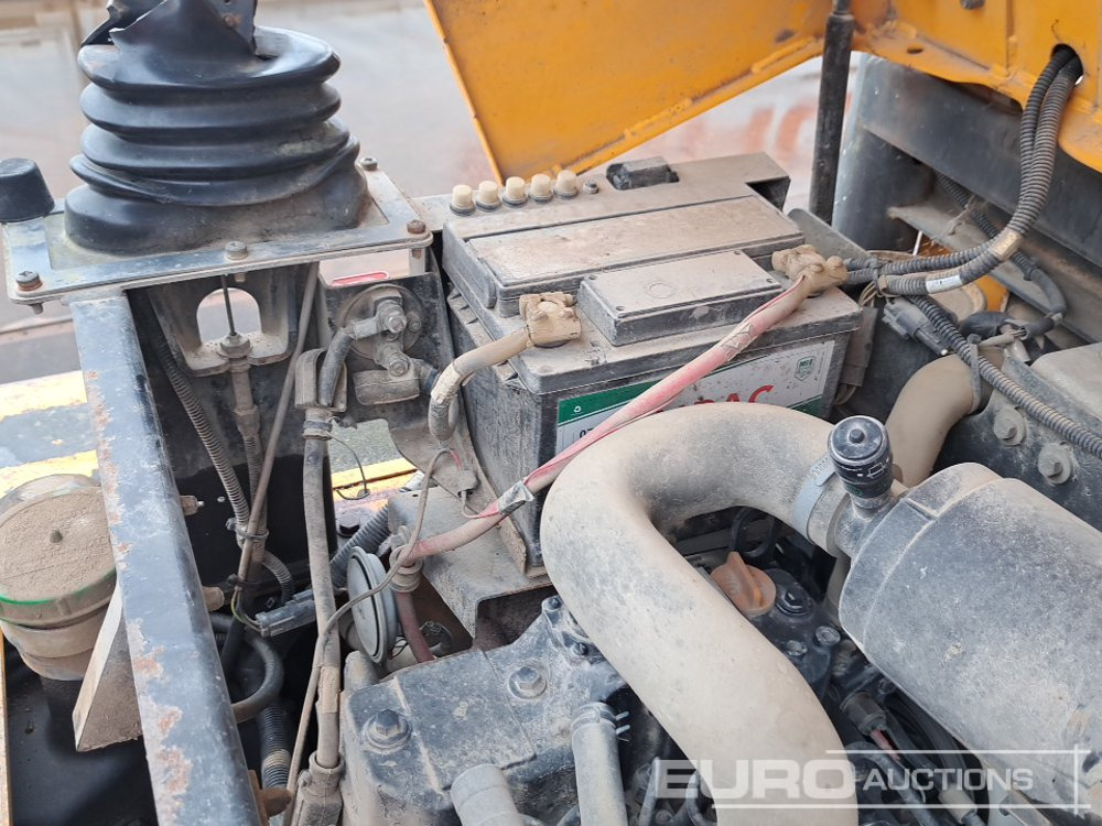 Tombador 2012 Thwaites 3 Ton Swivel Skip: foto 24