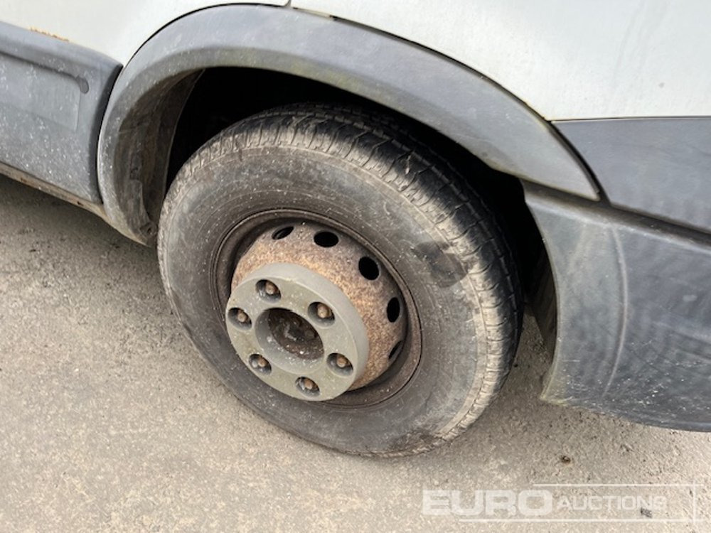 Caminhão com plataforma aérea 2013 Iveco 70C17: foto 8 Caminhão com plataforma aérea 2013 Iveco 70C17: foto 8