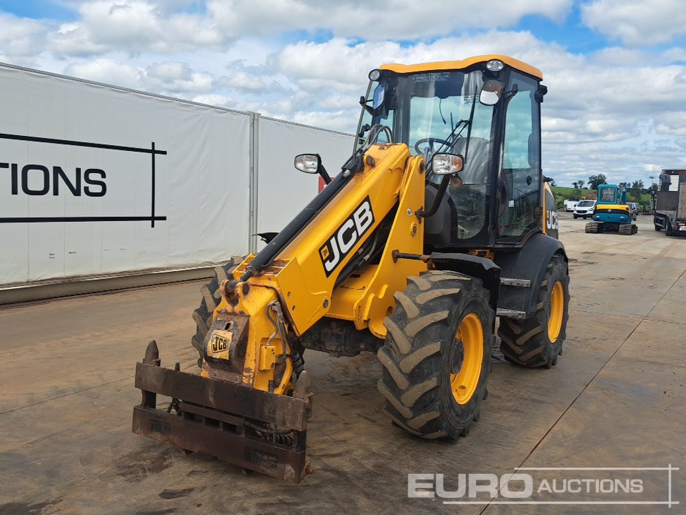 2013 JCB TM220 - Empilhador telescópico: foto 1 2013 JCB TM220 - Empilhador telescópico: foto 1