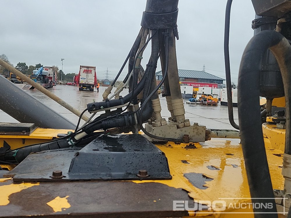 Caminhão articulado 2013 Volvo A30F: foto 32