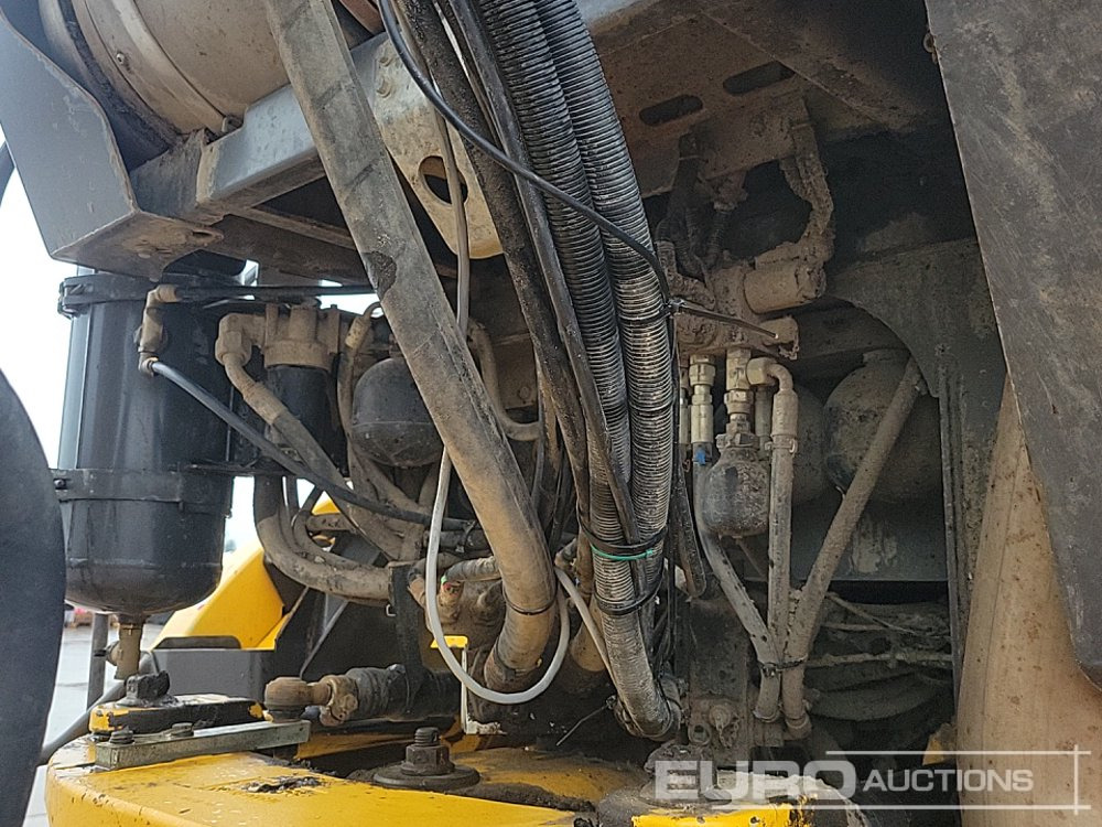 Caminhão articulado 2013 Volvo A30F: foto 31