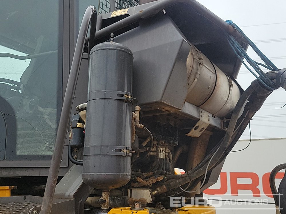 Caminhão articulado 2013 Volvo A30F: foto 28