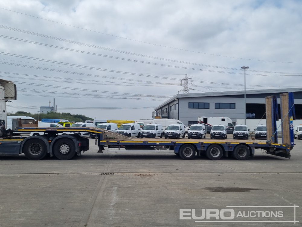 2014 Faymonville Tri Axle Step Frame Low Load Trailer, Neck Ramps, Hydraulic Flip Toe Ramps (Plating Certificate Available) - Semi-reboque baixa: foto 2 2014 Faymonville Tri Axle Step Frame Low Load Trailer, Neck Ramps, Hydraulic Flip Toe Ramps (Plating Certificate Available) - Semi-reboque baixa: foto 2