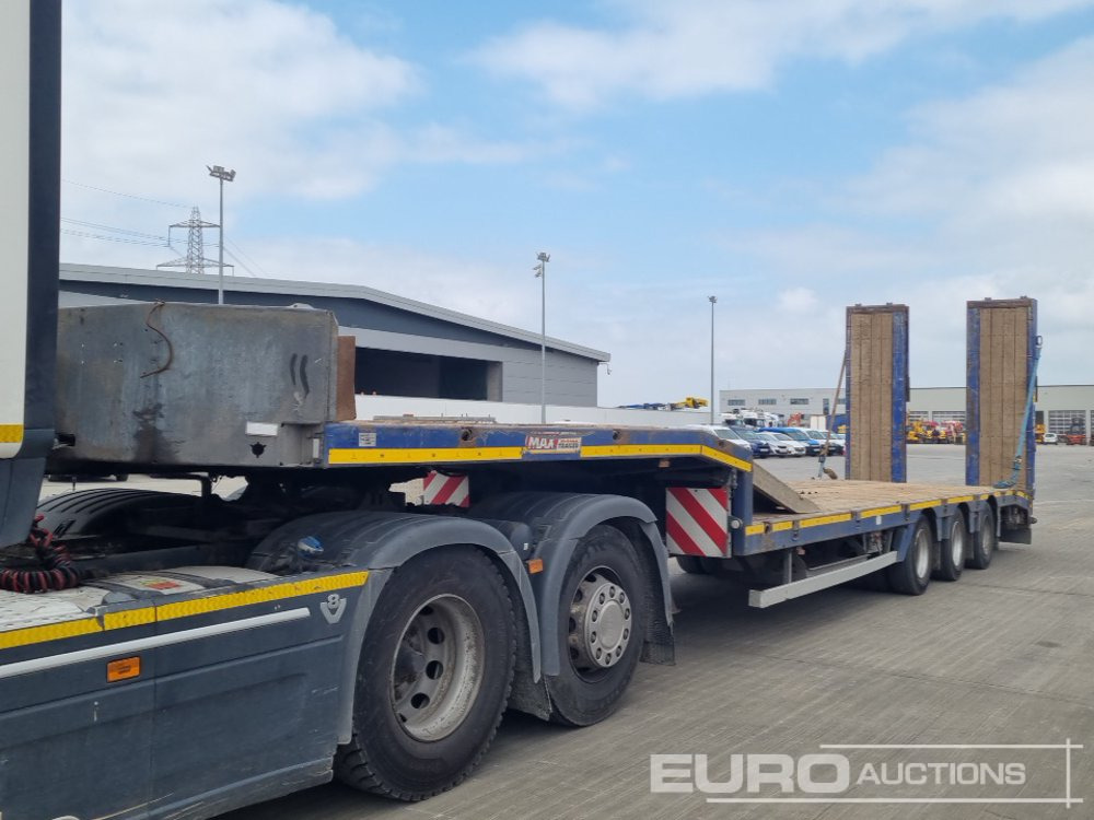 2014 Faymonville Tri Axle Step Frame Low Load Trailer, Neck Ramps, Hydraulic Flip Toe Ramps (Plating Certificate Available) - Semi-reboque baixa: foto 1 2014 Faymonville Tri Axle Step Frame Low Load Trailer, Neck Ramps, Hydraulic Flip Toe Ramps (Plating Certificate Available) - Semi-reboque baixa: foto 1