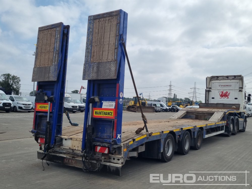 2014 Faymonville Tri Axle Step Frame Low Load Trailer, Neck Ramps, Hydraulic Flip Toe Ramps (Plating Certificate Available) - Semi-reboque baixa: foto 5 2014 Faymonville Tri Axle Step Frame Low Load Trailer, Neck Ramps, Hydraulic Flip Toe Ramps (Plating Certificate Available) - Semi-reboque baixa: foto 5