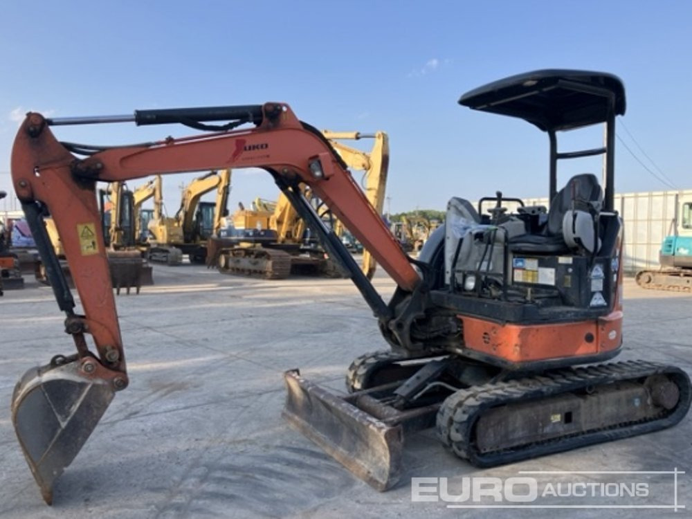 2014 Hitachi ZX30U-5A - Mini escavadeira: foto 2 2014 Hitachi ZX30U-5A - Mini escavadeira: foto 2
