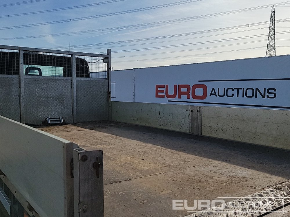 Camião de caixa aberta/ Plataforma para transporte de máquinas pesadas 2014 Mitsubishi Canter 7C15: foto 14