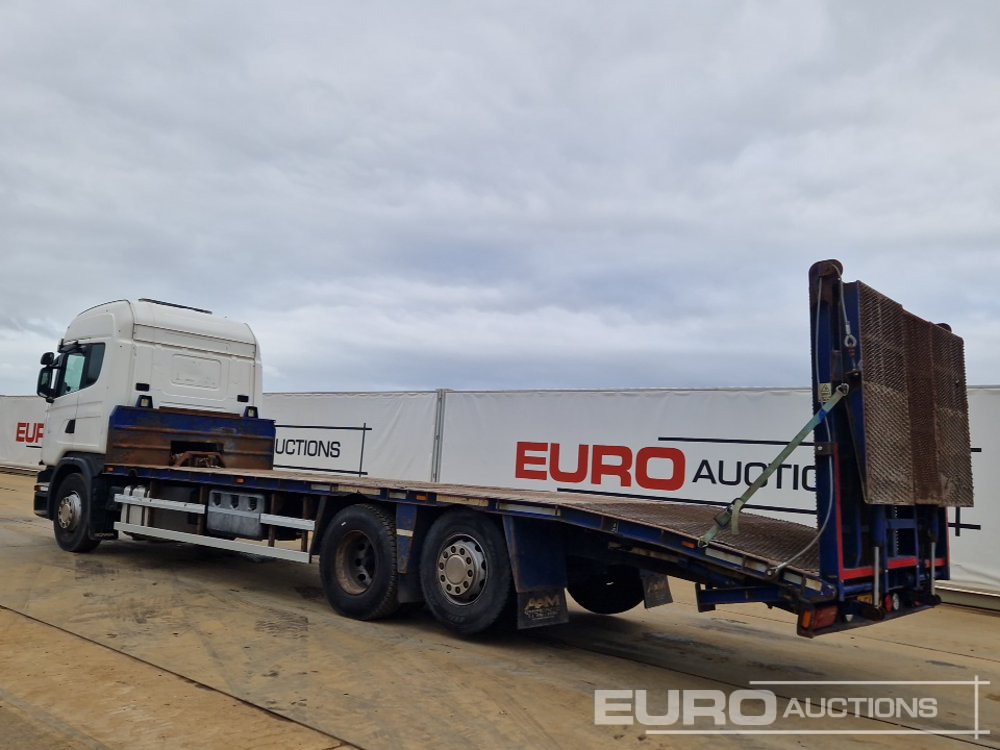 2014 Scania 6x2 Rear Lift Beavertail Plant Lorry, Auto Gearbox, Cruise Control, A/C, Winch, Hydraulic Fliptoe Ramp (HPI Export Marker - UK Registration Documents Are Not Available) - Camião de caixa aberta/ Plataforma: foto 3 2014 Scania 6x2 Rear Lift Beavertail Plant Lorry, Auto Gearbox, Cruise Control, A/C, Winch, Hydraulic Fliptoe Ramp (HPI Export Marker - UK Registration Documents Are Not Available) - Camião de caixa aberta/ Plataforma: foto 3