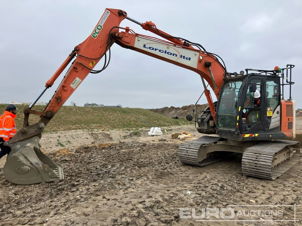 2015 Hitachi ZX135US-5B - Escavadora de rastos: foto 1 2015 Hitachi ZX135US-5B - Escavadora de rastos: foto 1