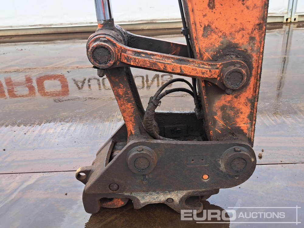 Escavadora de rastos 2016 Hitachi ZX225USLC-5B: foto 10