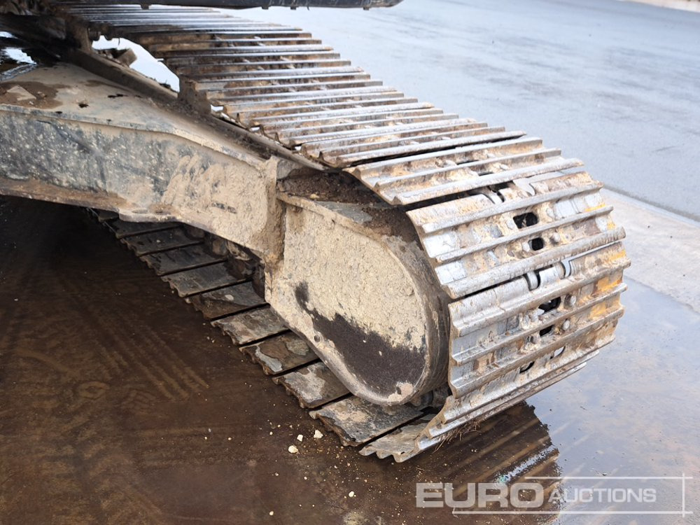 Escavadora de rastos 2016 Hitachi ZX225USLC-5B: foto 19