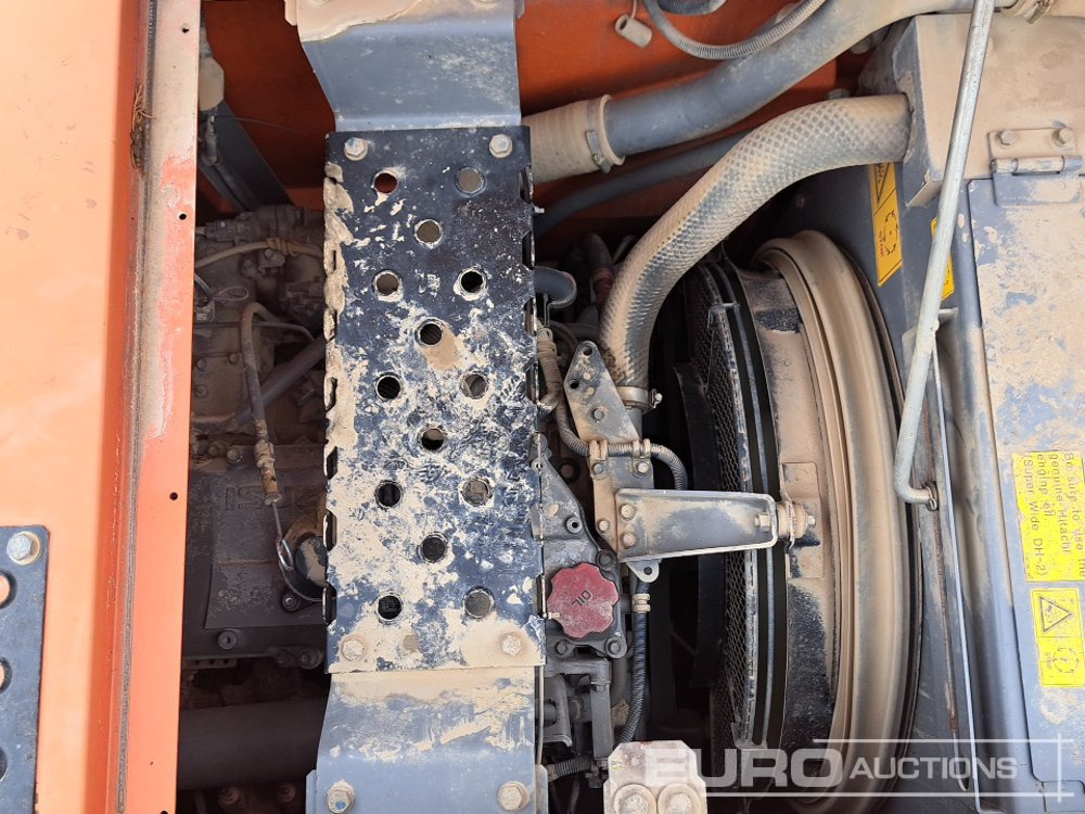 Escavadora de rastos 2016 Hitachi ZX225USLC-5B: foto 47