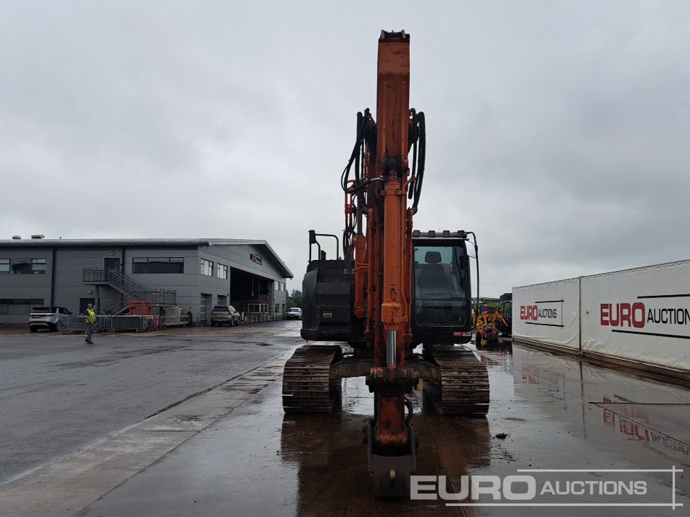 Escavadora de rastos 2016 Hitachi ZX225USLC-5B: foto 8