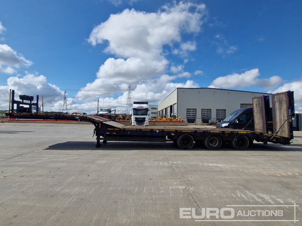 2016 Montracon Tri Axle Step Frame Low Loader Trailer, Winch, Neck Ramps, Out Riggers, Hydraulic Flip Toe Ramps - Semi-reboque baixa: foto 2 2016 Montracon Tri Axle Step Frame Low Loader Trailer, Winch, Neck Ramps, Out Riggers, Hydraulic Flip Toe Ramps - Semi-reboque baixa: foto 2